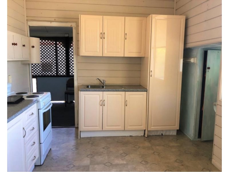 77 Cambridge Street, The Range QLD 4700